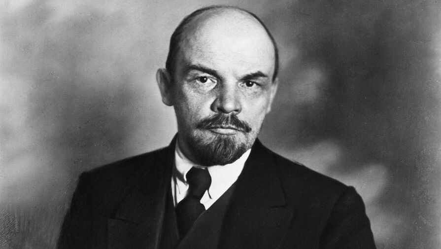 Россияне назвали Петра I и Ленина идеальными лидерами